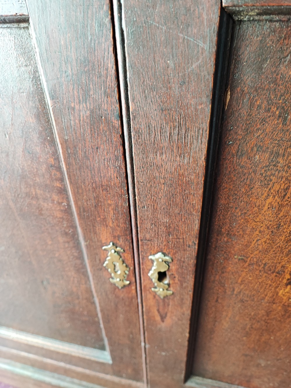 George 111 4 door oak corner  cabinet  18th century View XIII