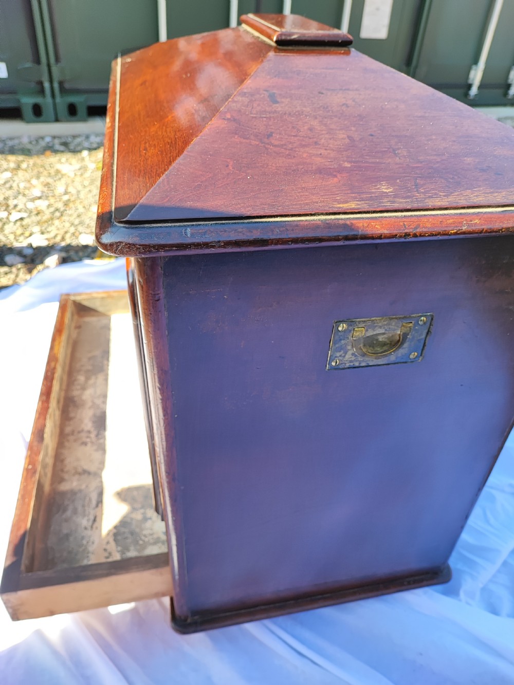William IV mahogany wine cooler. london maker View XIX