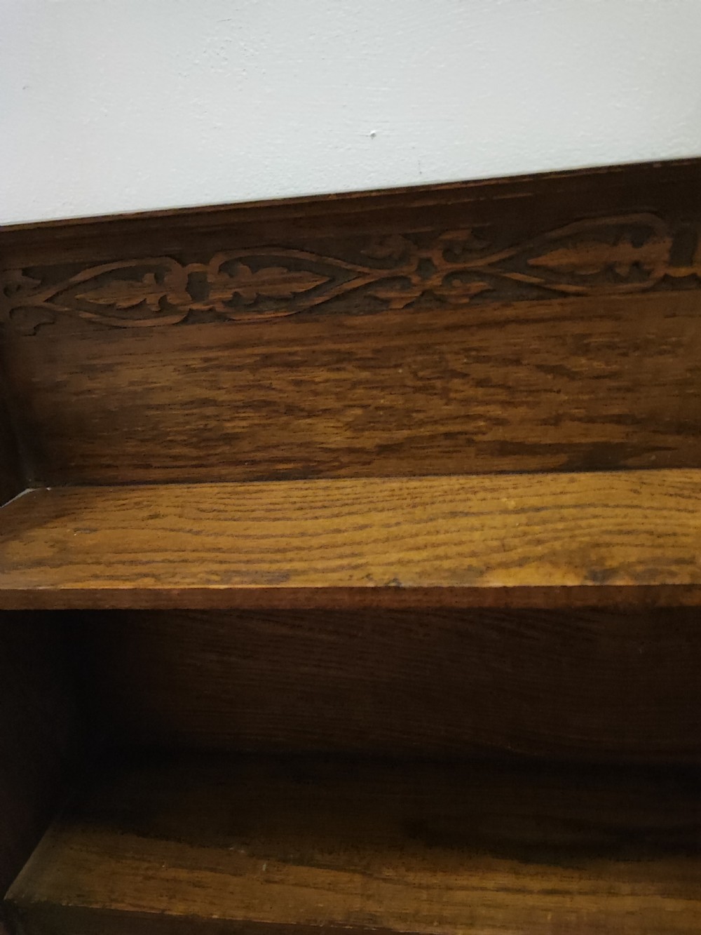 Art's and crafts oak table bookshelf with a collection of 28 classic novels. View XII