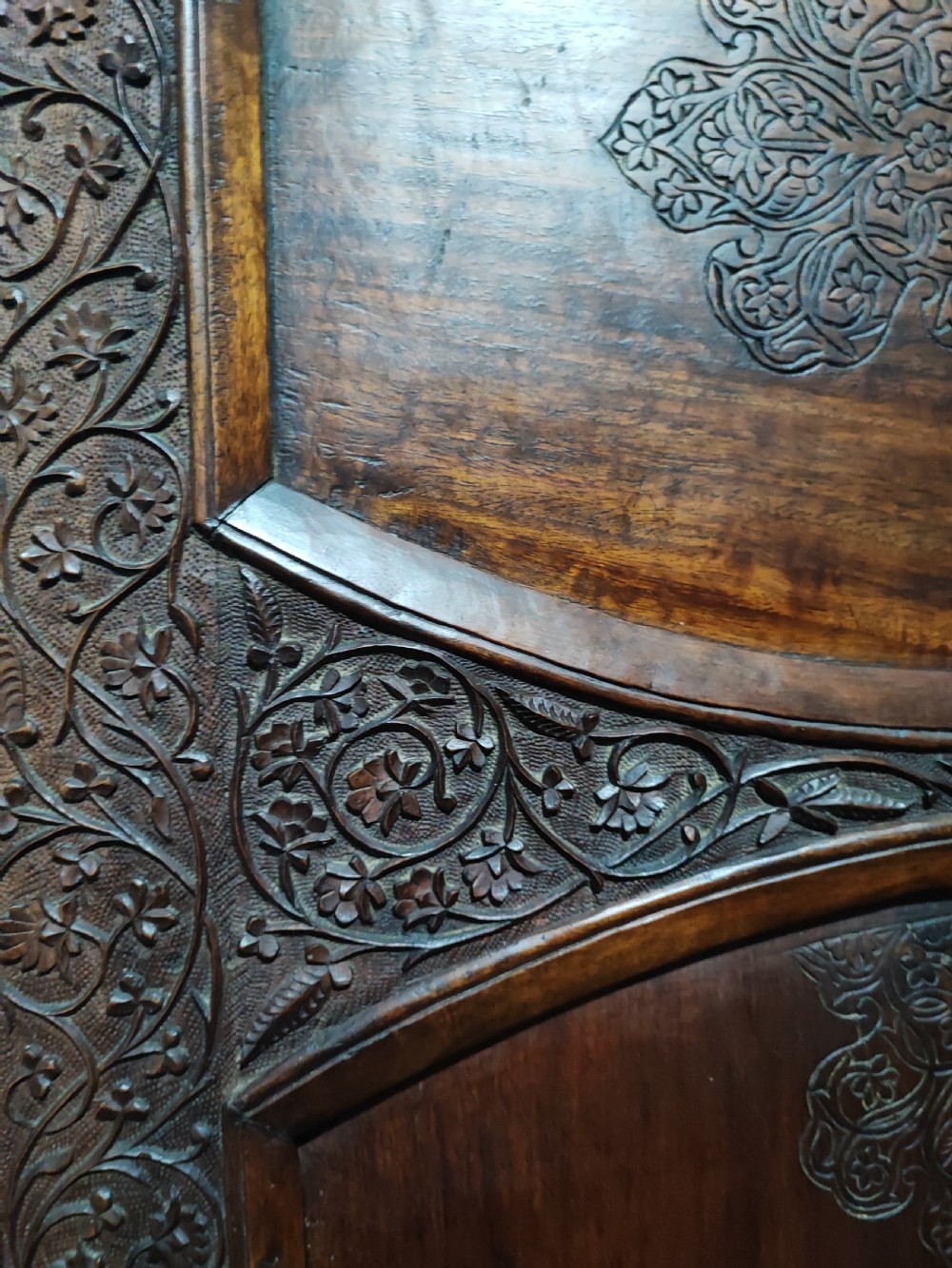 Fine Anglo Indian 3 fold carved hardwood screen  View VI
