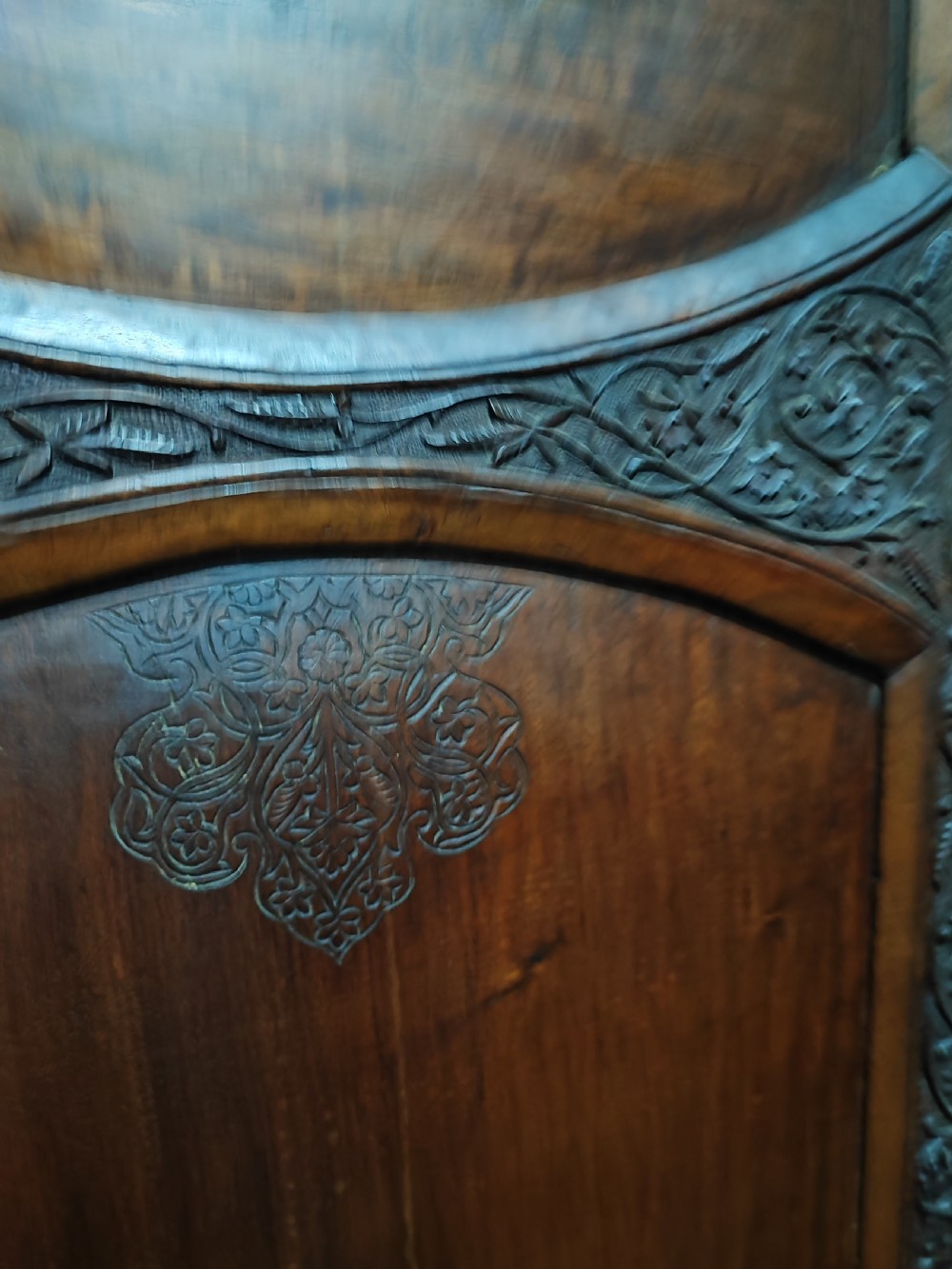 Fine Anglo Indian 3 fold carved hardwood screen  View VIII