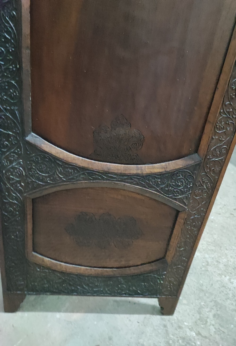 Fine Anglo Indian 3 fold carved hardwood screen  View X