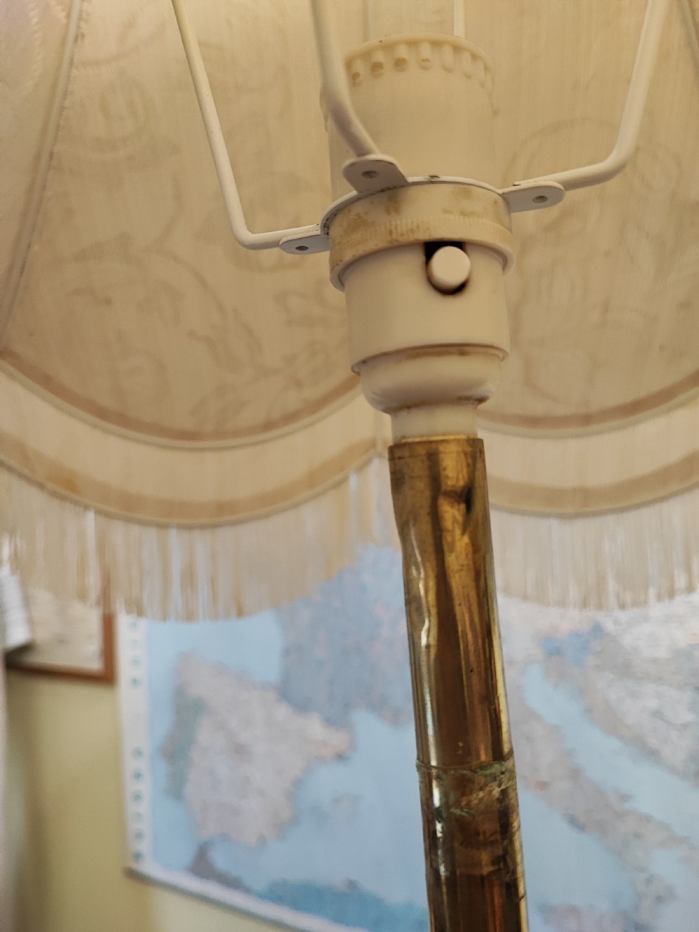 Victorian brass telescopic standard lamp with shade. View V