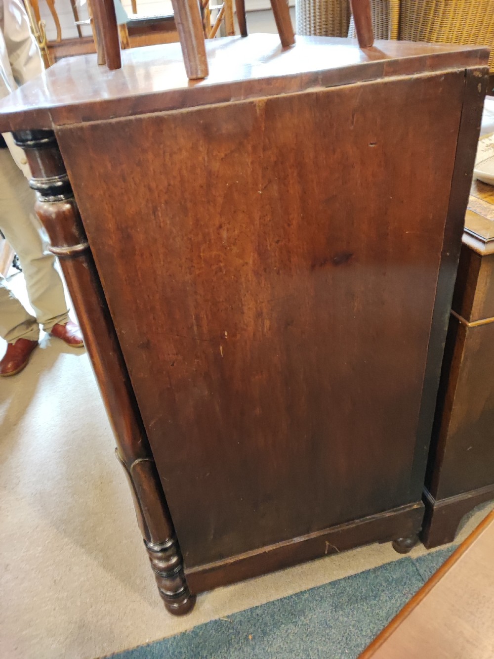 antique William IV chest of drawers in mahogany. View II