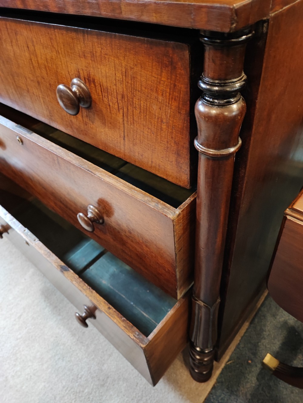 antique William IV chest of drawers in mahogany. View VI