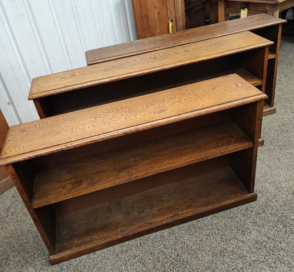 Set of 3 practical oak open bookcases