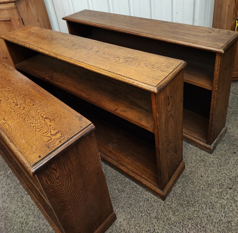 Set of 3 practical oak open bookcases View IV
