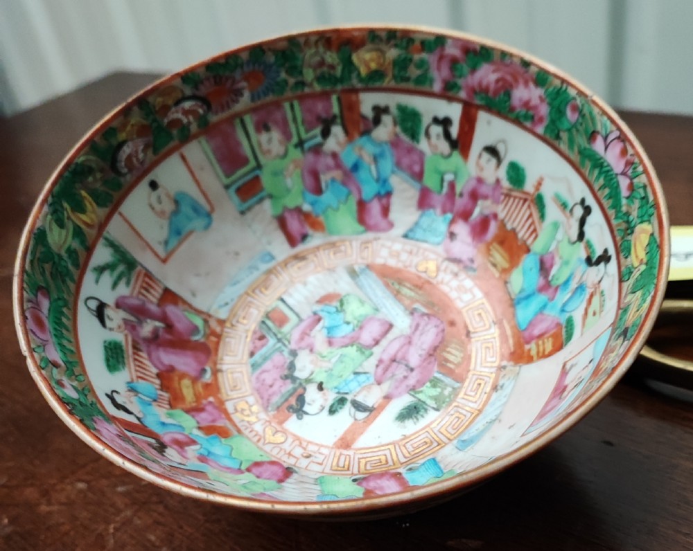 A small antique chinese Famile Rose bowl View IV