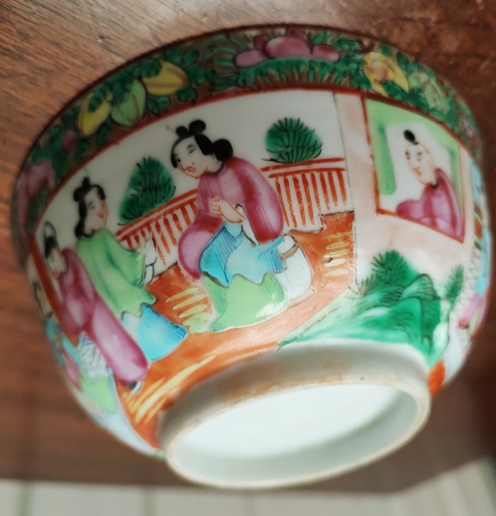 A small antique chinese Famile Rose bowl View X
