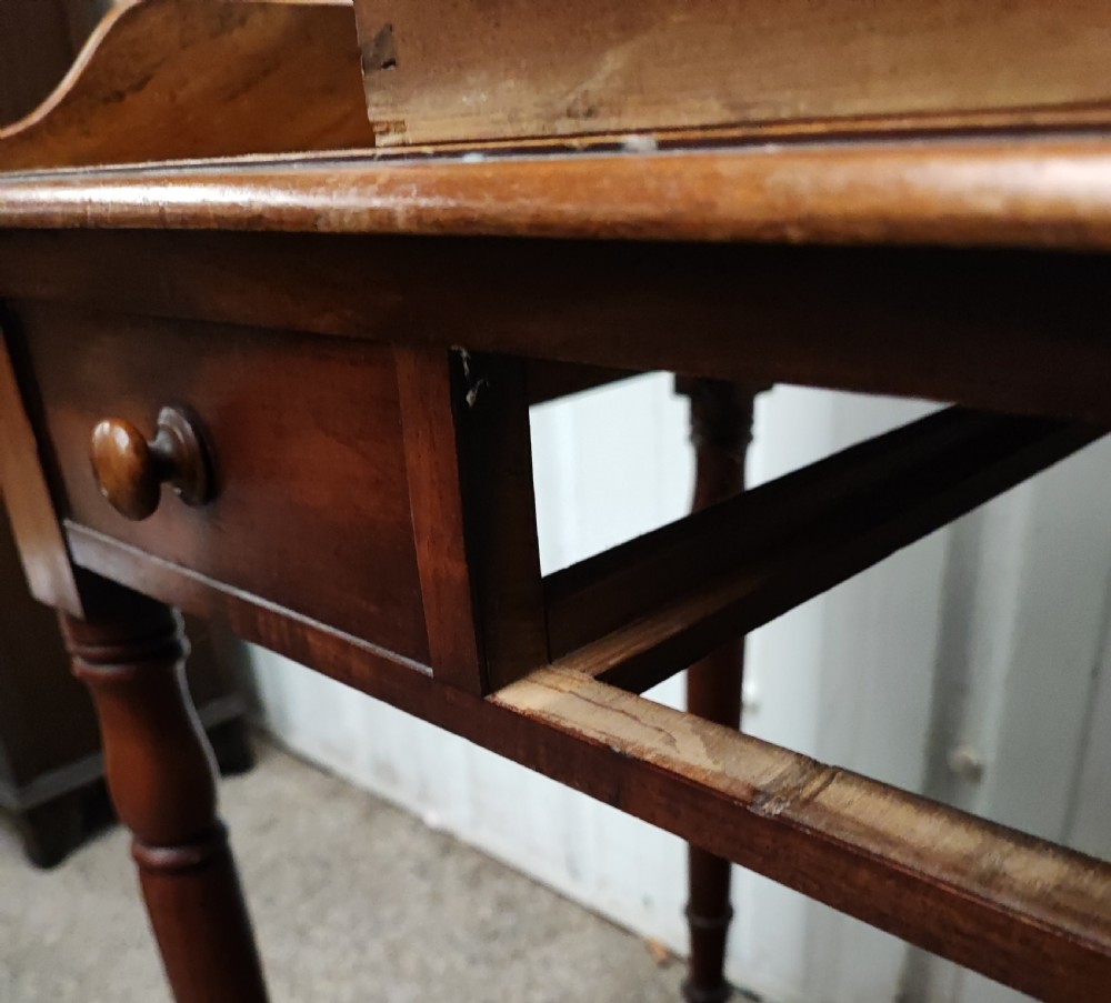 Regency mahogany dressing table  View XXII