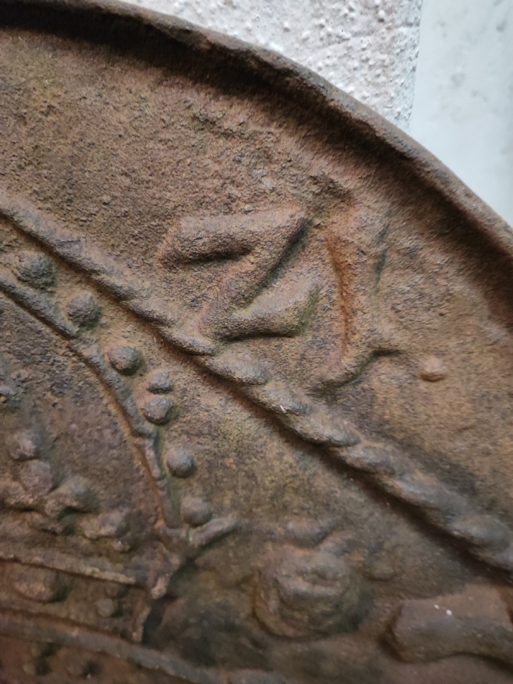 Antique cast iron royal military crested fire back. View VII