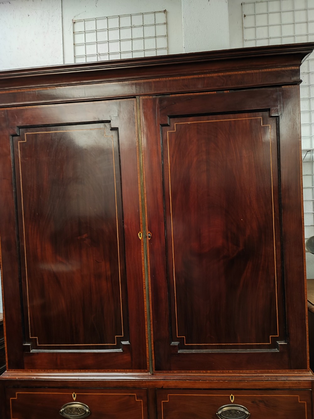 Good Regency inlaid linen press. View VI