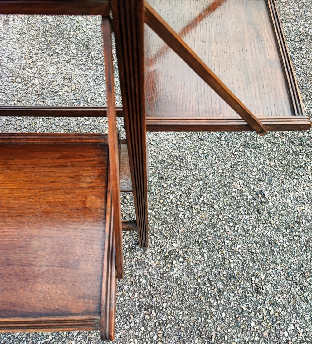 Art's and crafts oak drop sides occasional table. View V