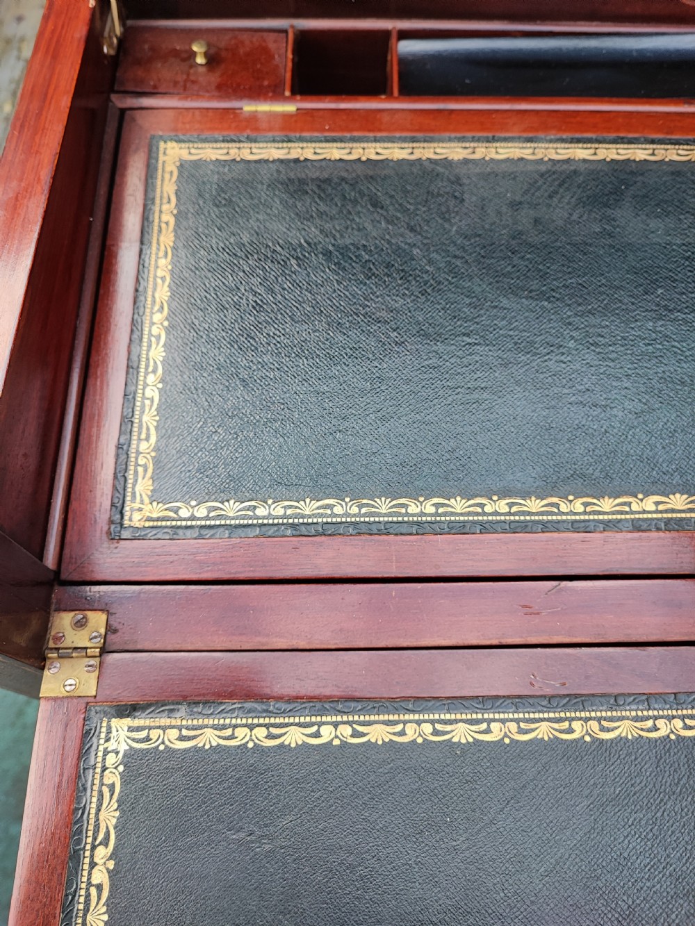 Compact inlaid Edwardian inlaid metamorphic writing table. View VII