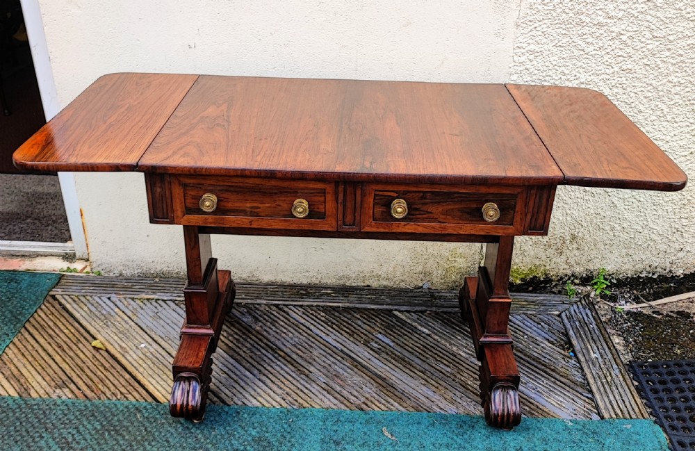 A beautiful Regency rosewood sofa table.