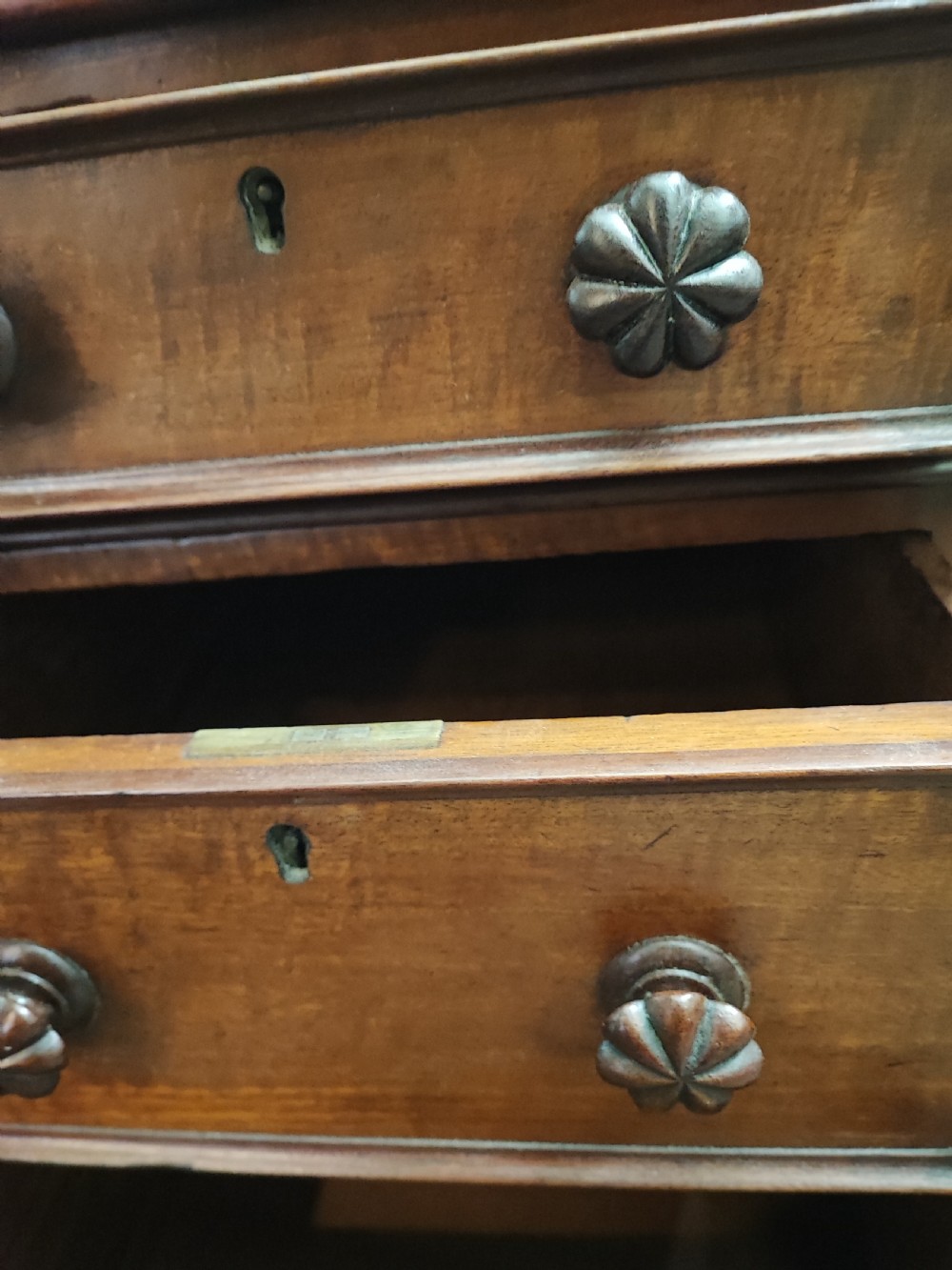 Quality Victorian mahogany pedestal desk. View XXVI