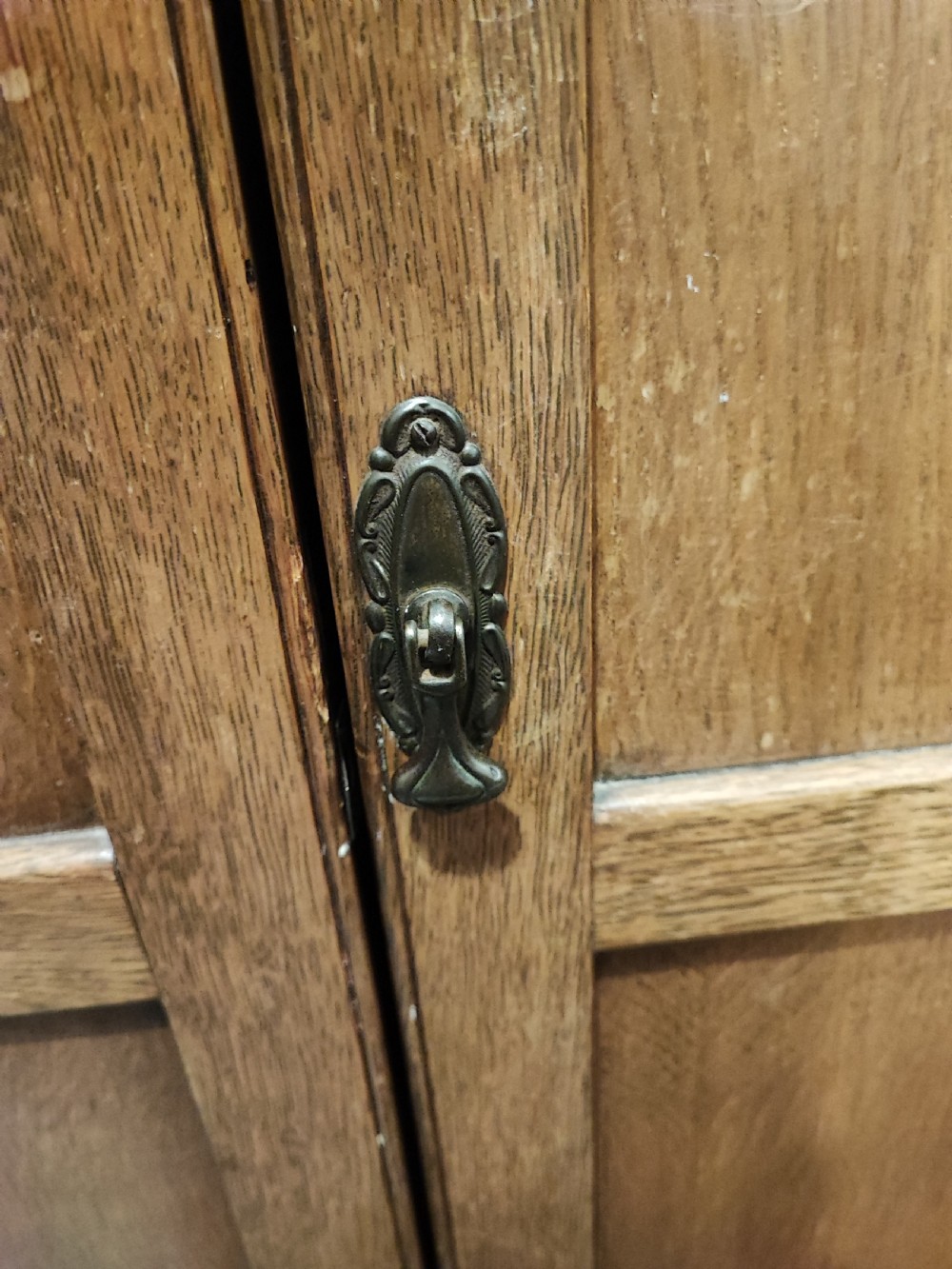 Small oak 2 door ,fitted wardrobe. View XI