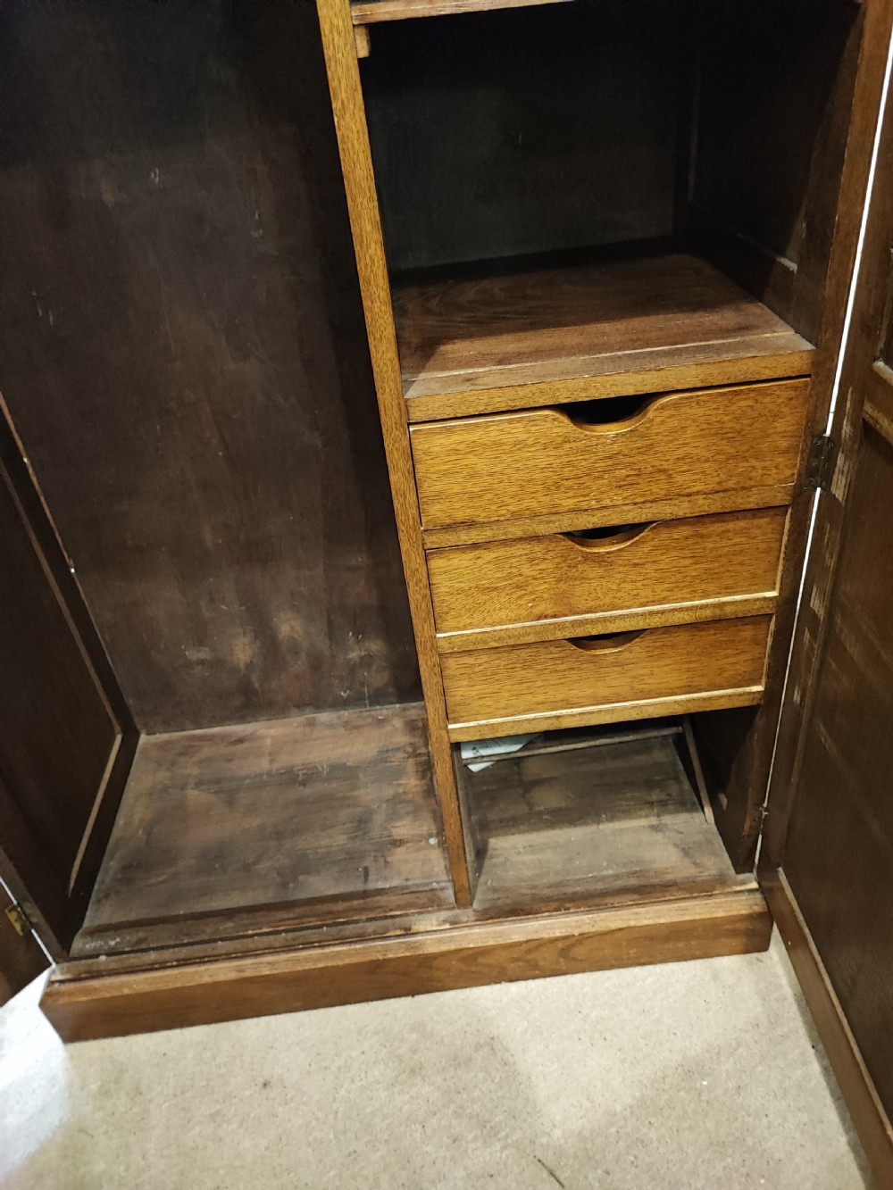 Small oak 2 door ,fitted wardrobe. View XIV