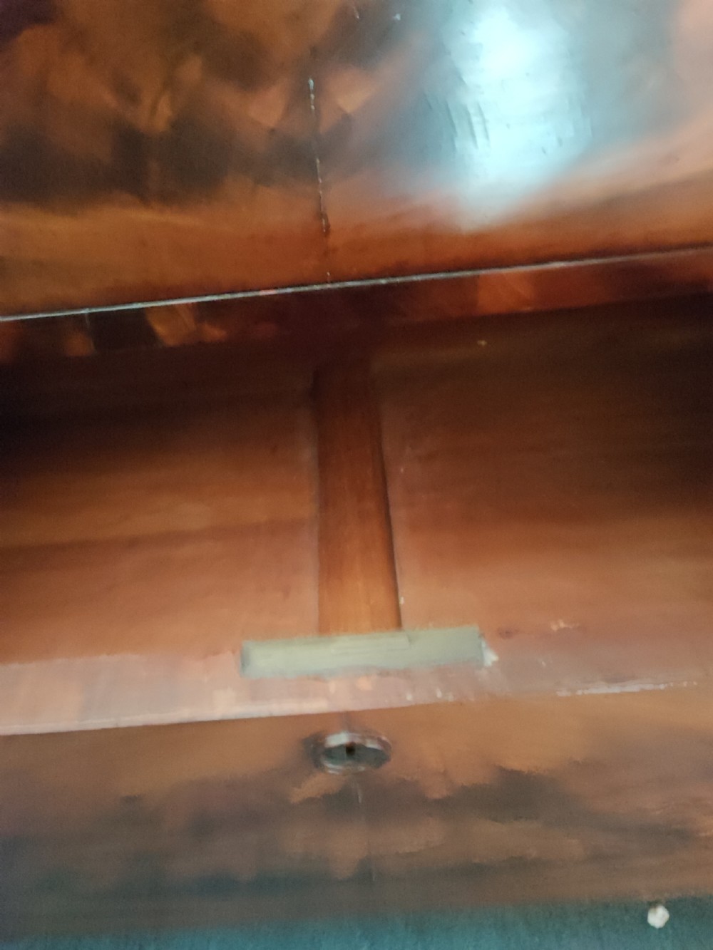 Quality Victorian mahogany chest of drawers. View V