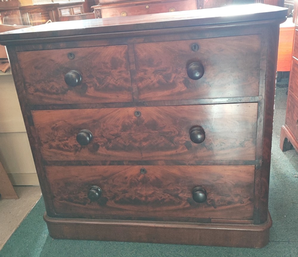 Quality Victorian mahogany chest of drawers. View IX