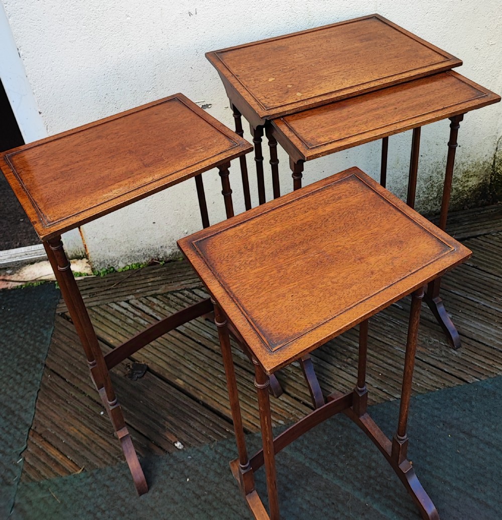 Antique mahogany nest of 4 tables in the George III style. View VIII