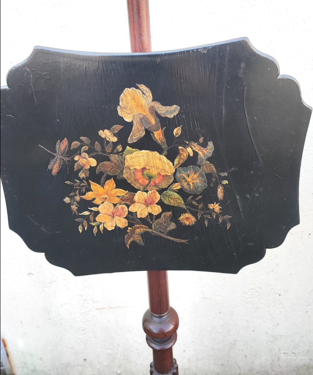 A fine pair of Regency rosewood pole screens. View XIII