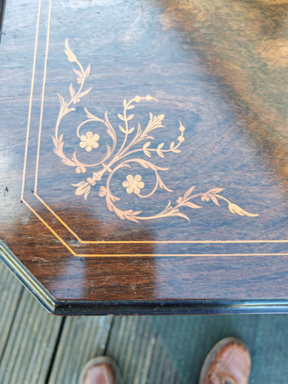 A quality inlaid  Edwardian rosewood drop flap occasional table View II