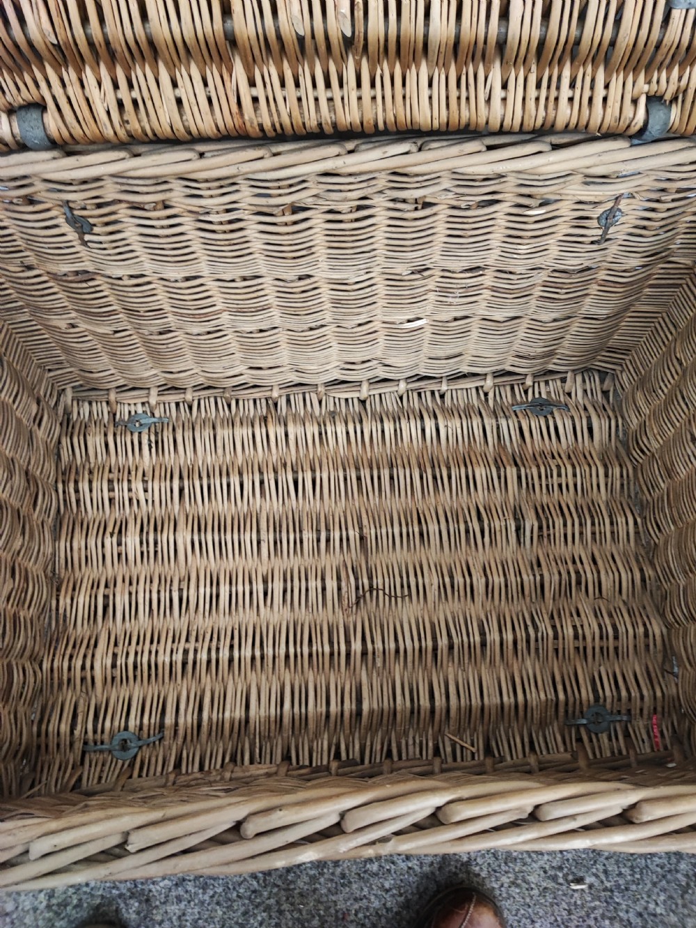 Antique willow log or laundry basket,of a large size. View VIII