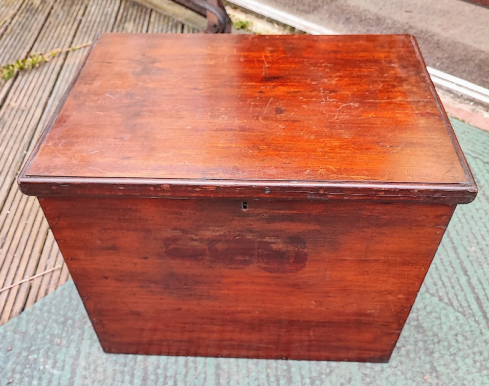 19c small beech storage trunk. View VI