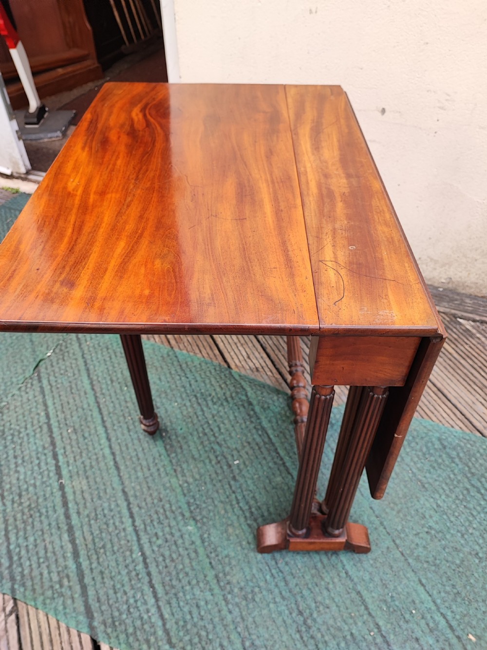 A fine mahogany Sutherland table. View XI