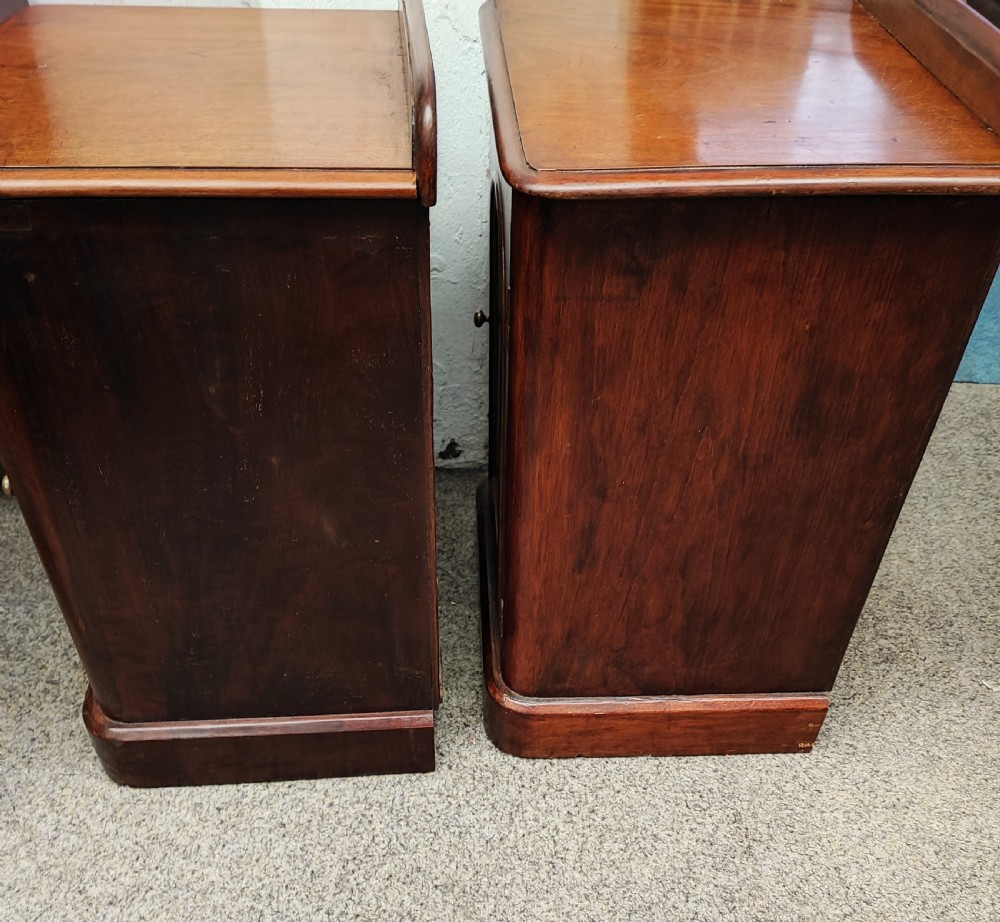Pair of Victorian mahogany bedside cabinets. View VI