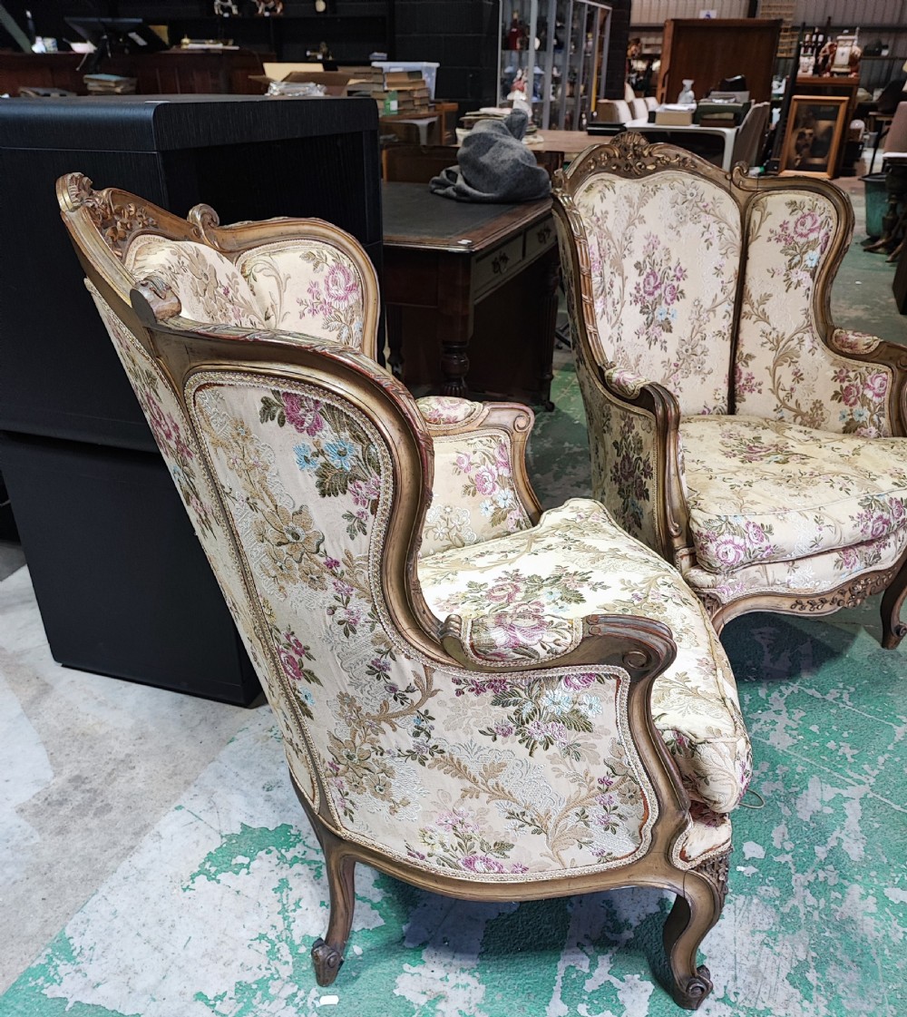 Superb pair of carved giltwood French armchairs. View II