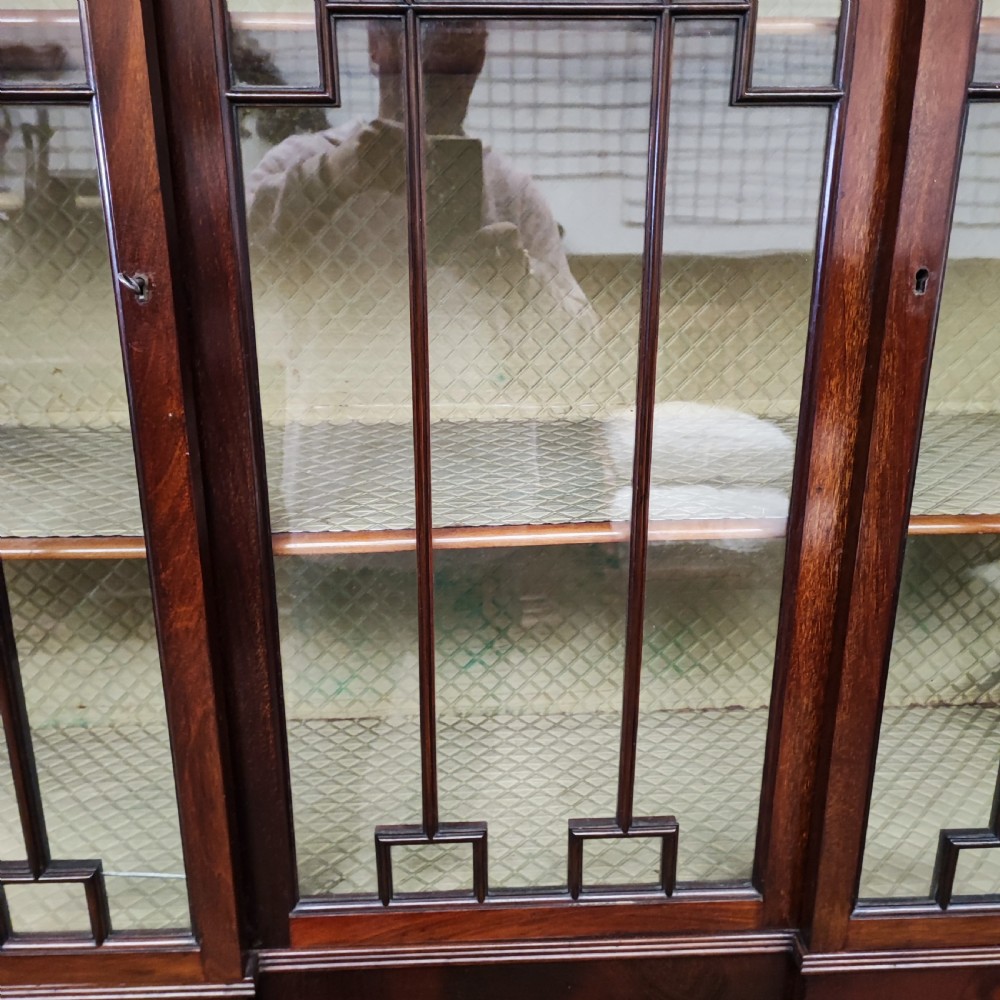 Antique mahogany display cabinet View II