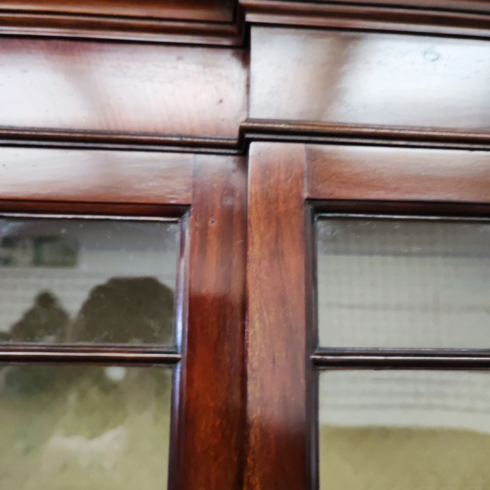 Antique mahogany display cabinet View VI