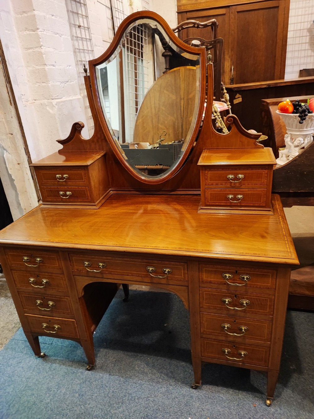 Superb Edwardian dressing table by London maker View II