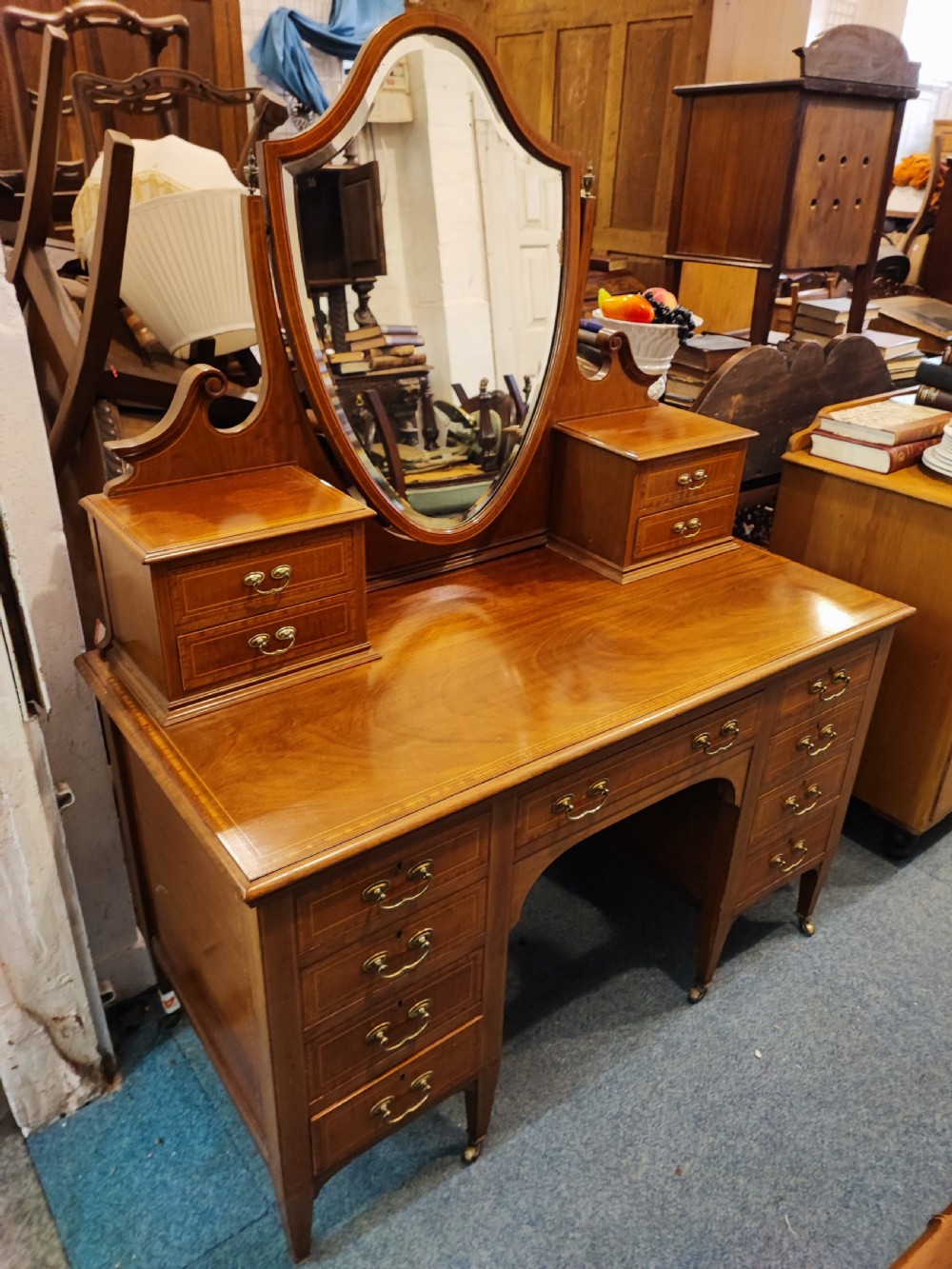 Superb Edwardian dressing table by London maker View VII