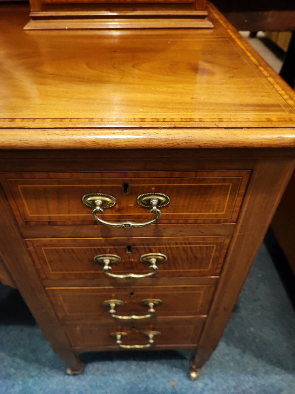 Superb Edwardian dressing table by London maker View IX