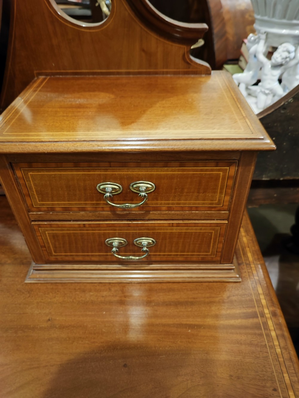 Superb Edwardian dressing table by London maker View X