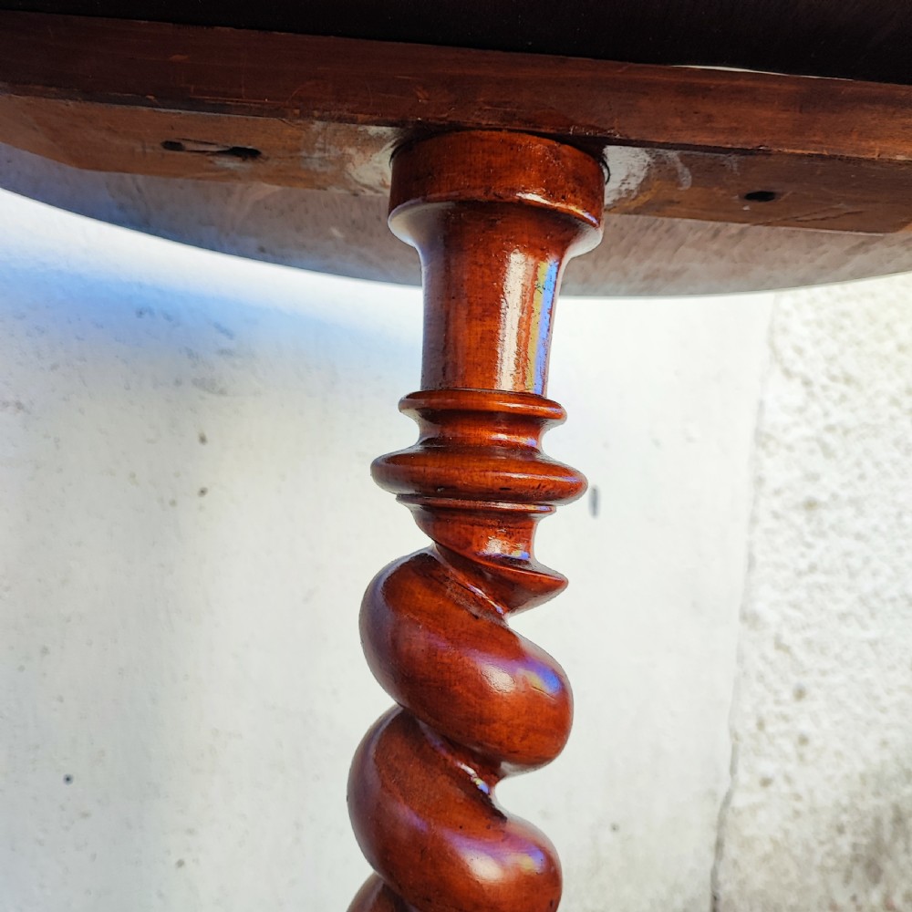 Antique mahogany wine or lamp table View VII