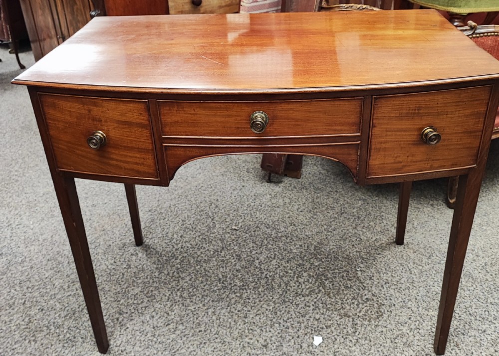 Georgian mahogany writing or dressing table View VII