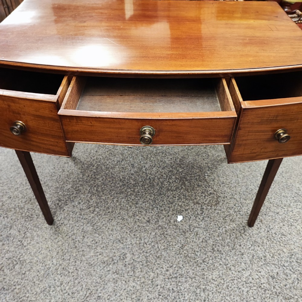 Georgian mahogany writing or dressing table View IX