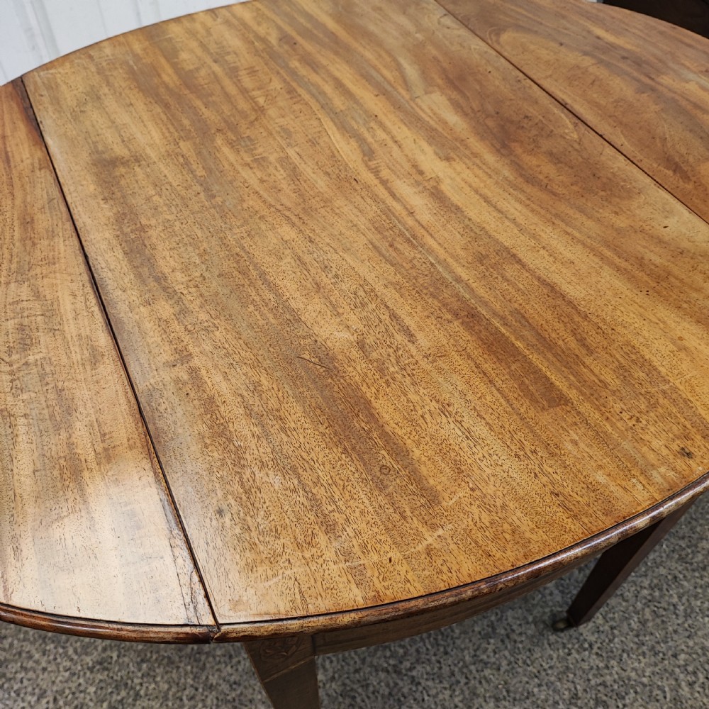 Superb Georgian inlaid mahogany Pembroke table View II