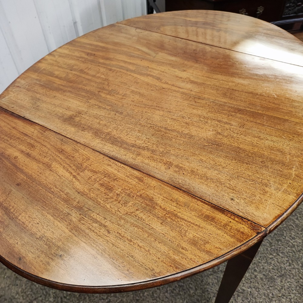 Superb Georgian inlaid mahogany Pembroke table View V