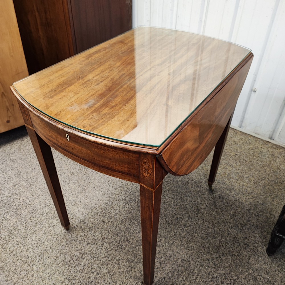 Superb Georgian inlaid mahogany Pembroke table View XVII