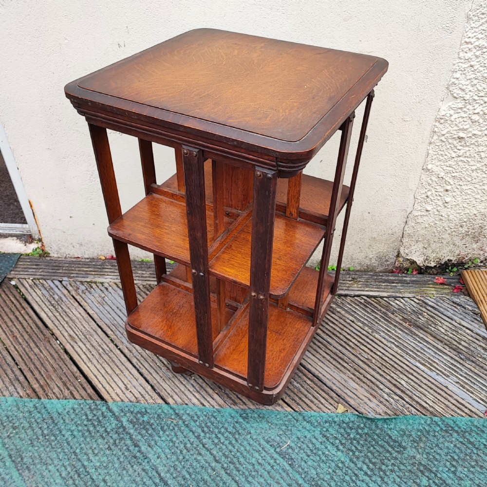 Fine Edwardian oak revolving bookcase