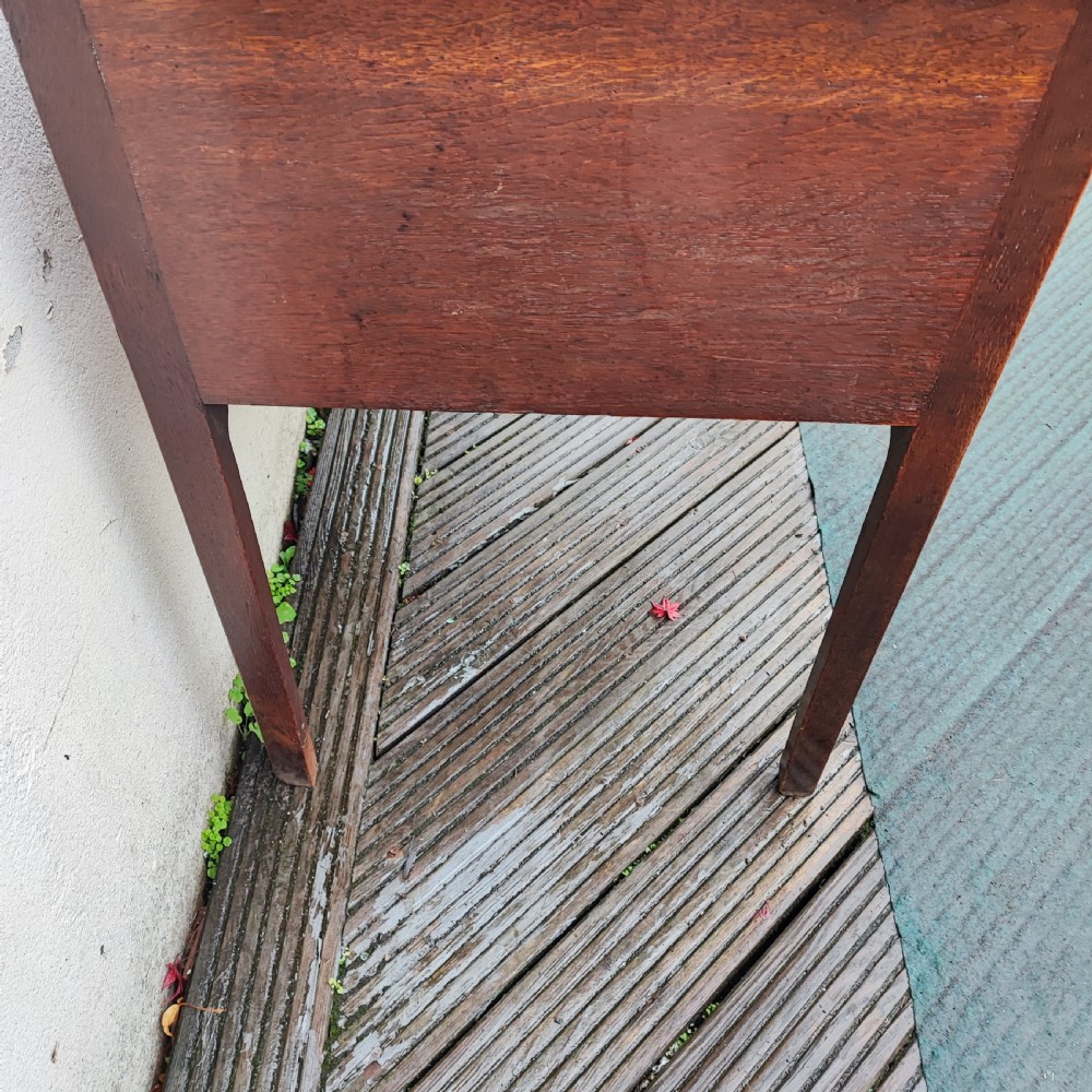 Fine Georgian oak side table View VII