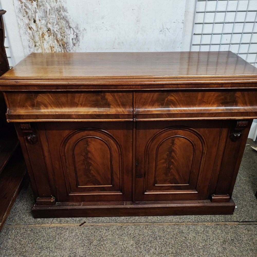 Victorian mahogany side cabinet