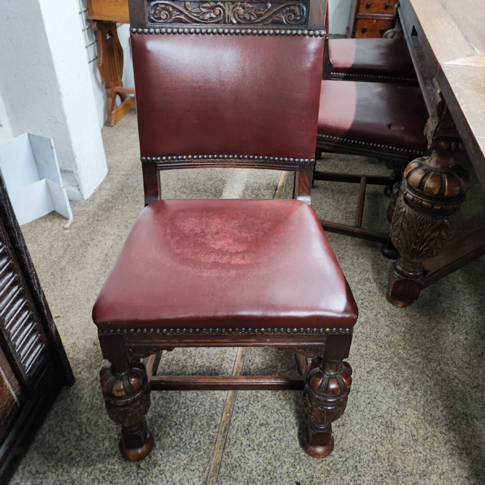 Superb oak dining table and 8 matching chairs View VII