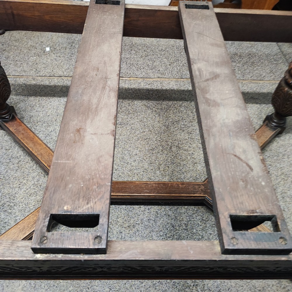 Superb oak dining table and 8 matching chairs View XIII