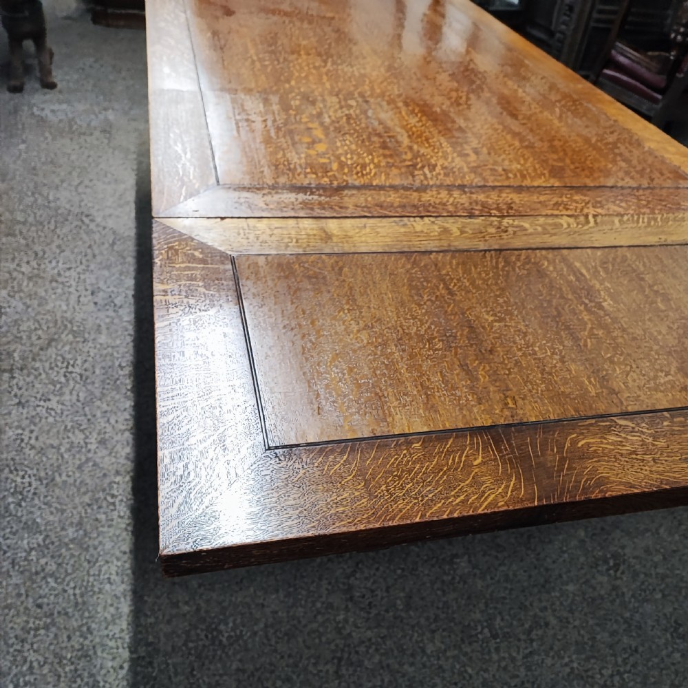 Superb oak dining table and 8 matching chairs View XV